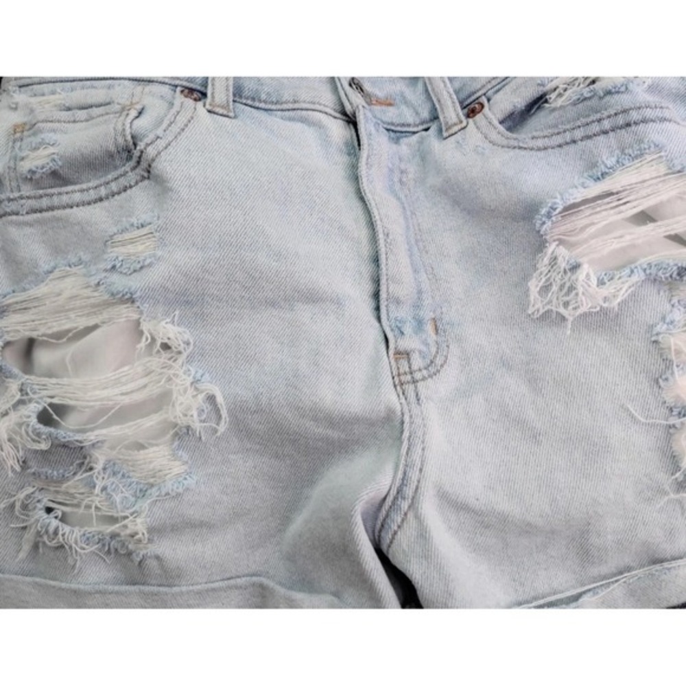 American Eagle Stretch Mom Shorts Women's Size 8 Light Wash Distressed Denim... - Picture 2 of 10